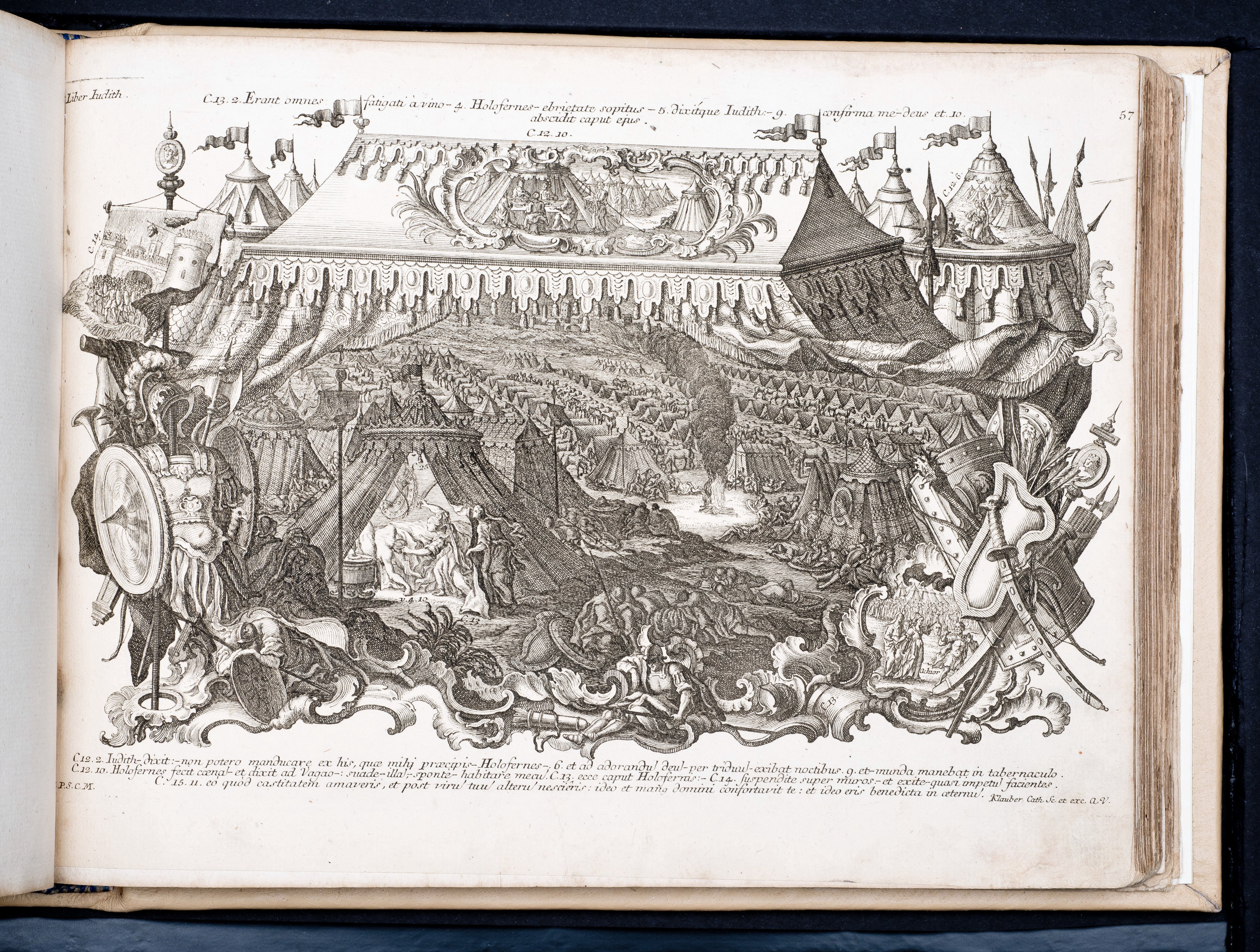 Historiae Biblicae Veteris et Novi Testamenti, Augsburg 1748.Księga wydana in folio złożona ze 100 ilustracji miedziorytniczych, wykonanych przez augsburskich grawerów, braci Józefa Sebastiana (1700-1768) Jana Baptystę (1712-1787) Klauberów, według obrazów augsburskiego malarza Johana Adama Stokmana (1720-1783). Miedzioryty z tego wydania stały się ikonograficznym wzornikiem dla malarzy i rytowników w całej Europie. Wydanie rzadkie, pełnego w polskich kolekcjach brak. Na rynku antykwarycznym pojawiają się pojedyncze ryciny. Egzemplarz kompletnySygnatura - MKDU-42859; SD-617