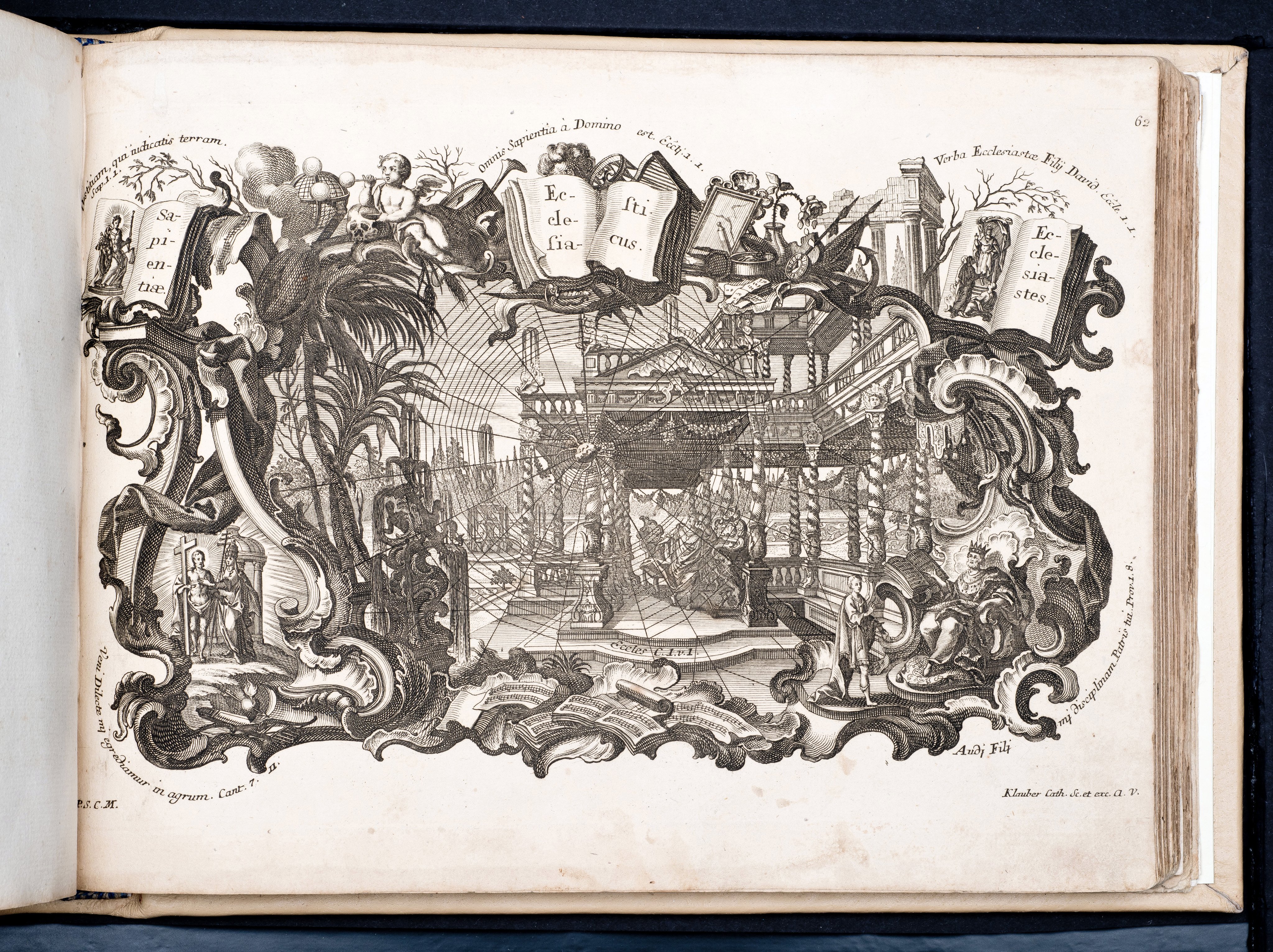 Historiae Biblicae Veteris et Novi Testamenti, Augsburg 1748.Księga wydana in folio złożona ze 100 ilustracji miedziorytniczych, wykonanych przez augsburskich grawerów, braci Józefa Sebastiana (1700-1768) Jana Baptystę (1712-1787) Klauberów, według obrazów augsburskiego malarza Johana Adama Stokmana (1720-1783). Miedzioryty z tego wydania stały się ikonograficznym wzornikiem dla malarzy i rytowników w całej Europie. Wydanie rzadkie, pełnego w polskich kolekcjach brak. Na rynku antykwarycznym pojawiają się pojedyncze ryciny. Egzemplarz kompletnySygnatura - MKDU-42859; SD-617