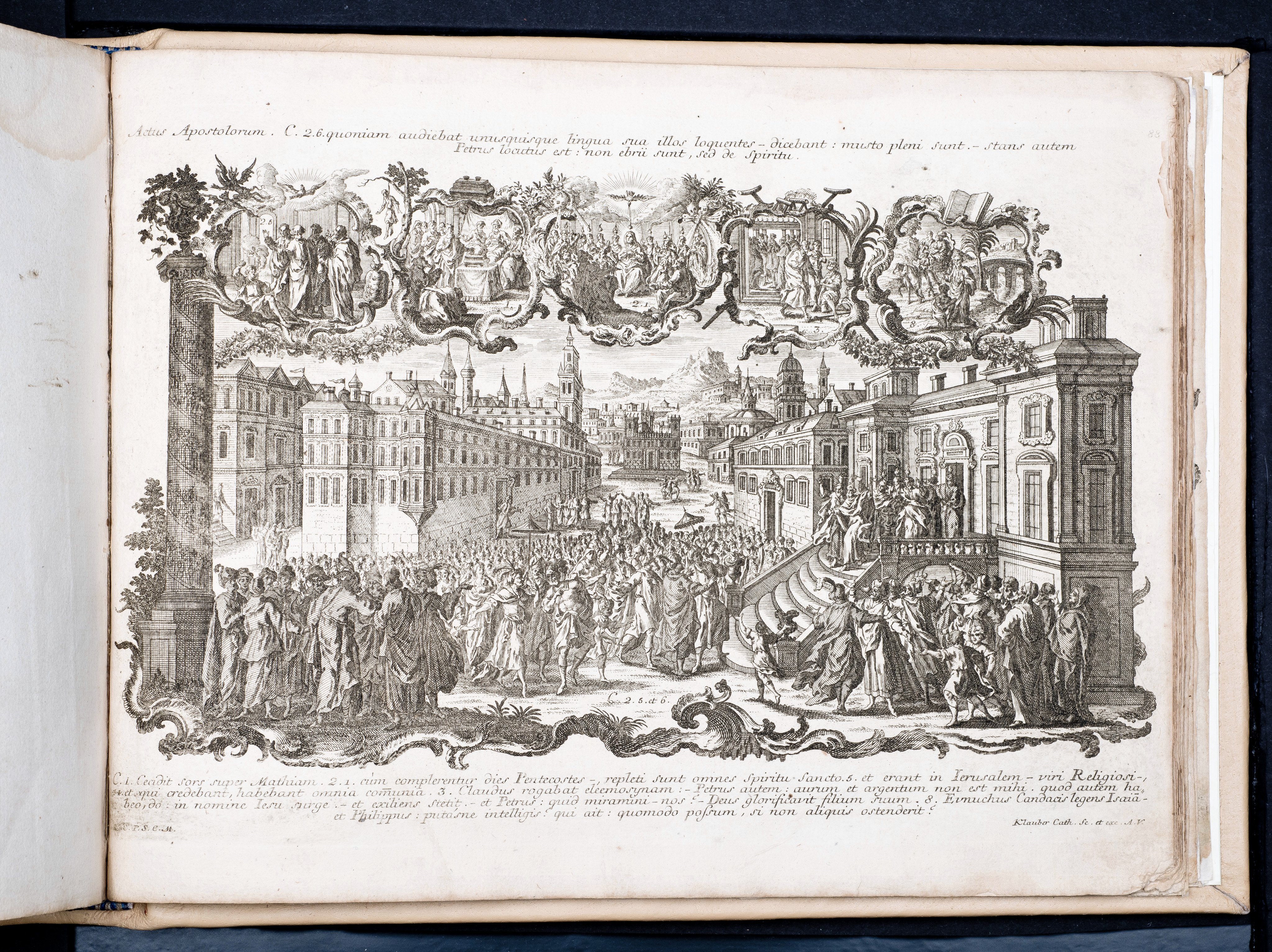 Historiae Biblicae Veteris et Novi Testamenti, Augsburg 1748.Księga wydana in folio złożona ze 100 ilustracji miedziorytniczych, wykonanych przez augsburskich grawerów, braci Józefa Sebastiana (1700-1768) Jana Baptystę (1712-1787) Klauberów, według obrazów augsburskiego malarza Johana Adama Stokmana (1720-1783). Miedzioryty z tego wydania stały się ikonograficznym wzornikiem dla malarzy i rytowników w całej Europie. Wydanie rzadkie, pełnego w polskich kolekcjach brak. Na rynku antykwarycznym pojawiają się pojedyncze ryciny. Egzemplarz kompletnySygnatura - MKDU-42859; SD-617